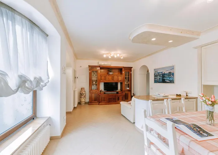 Il Mosaico Al Mare Искья